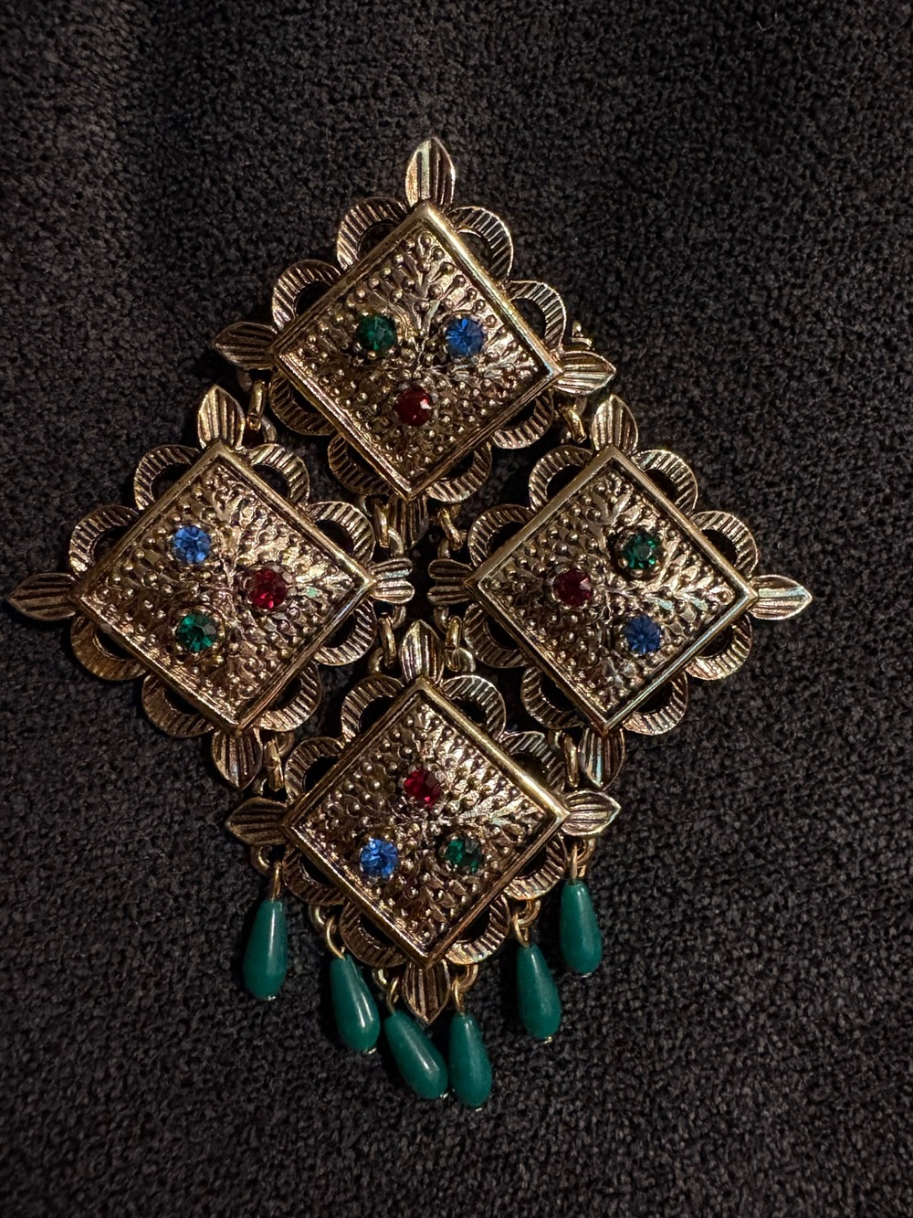 VINTAGE Sarah Coventry “Temple Lites” Brooch